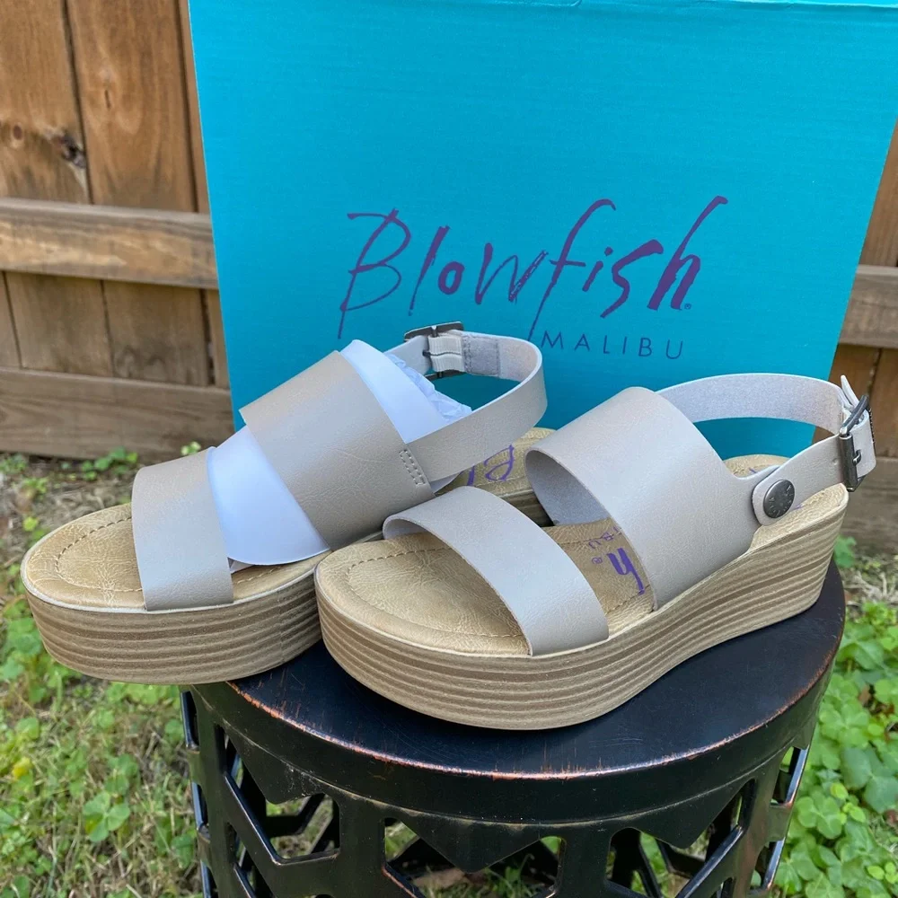 WOMEN BLOWFISH SHOES SZ 6 - Picture 3 of 6